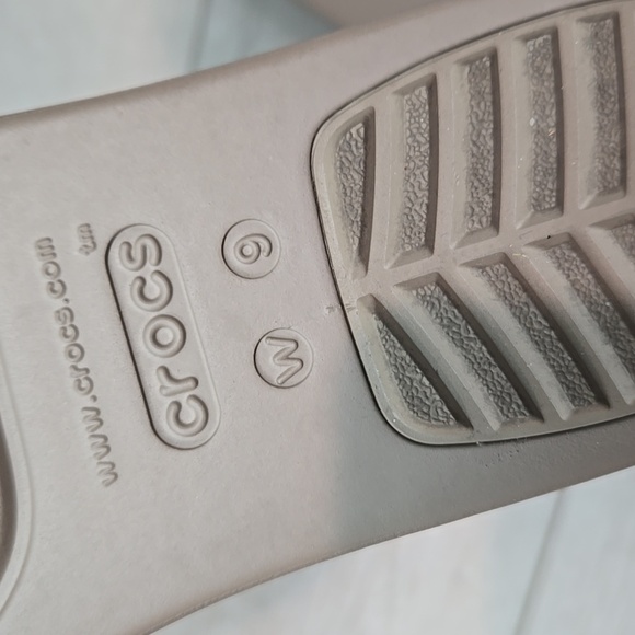 Crocs Women's LiteRide Strappy Platform Sandals Shoes Sz 9 - Picture 11 of 11